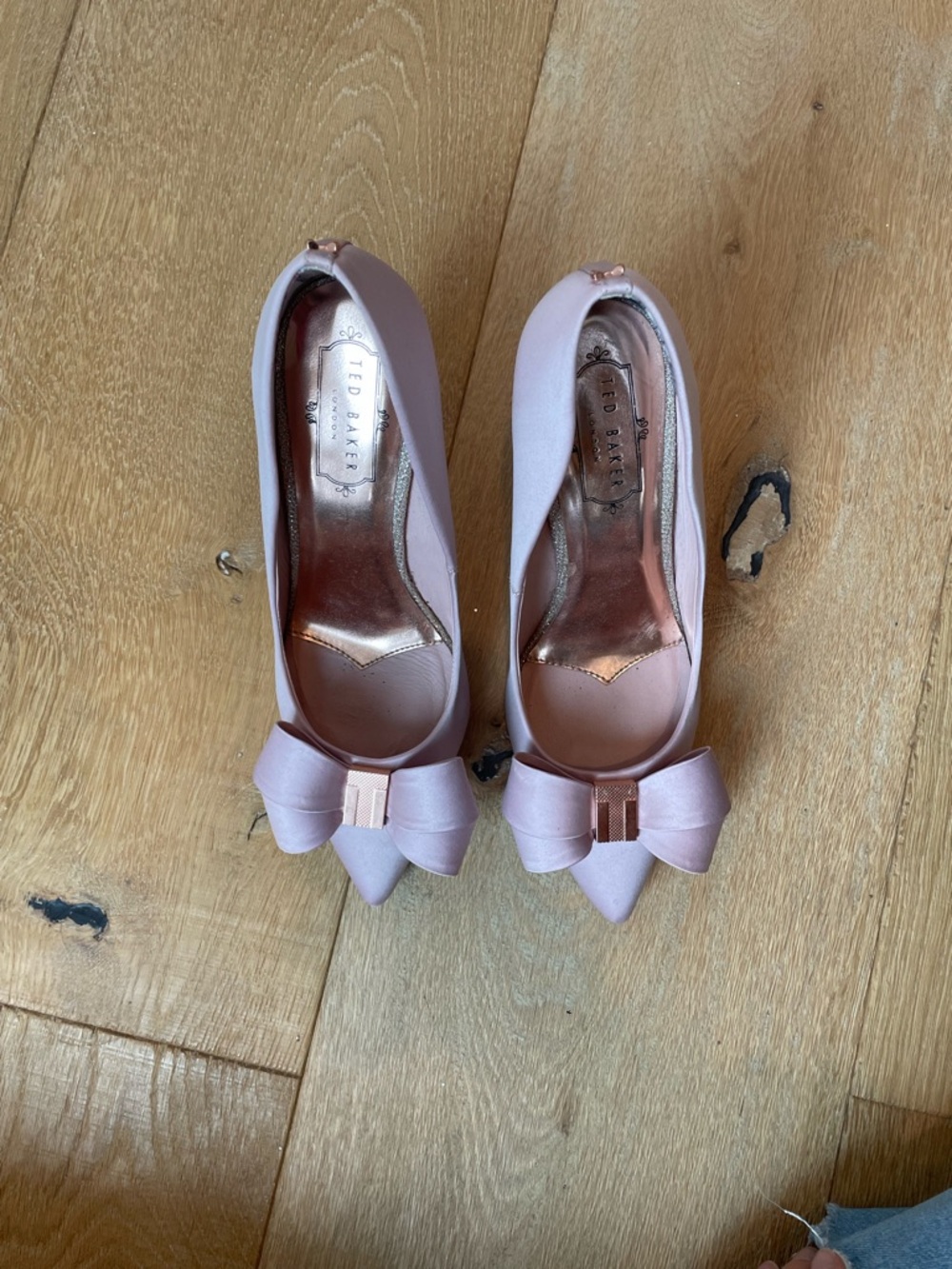 Ted Baker Blush Pink Satin Bow Pointed Toe Heels - Picture 5 of 9